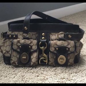 Coach purse with beautiful satin lining